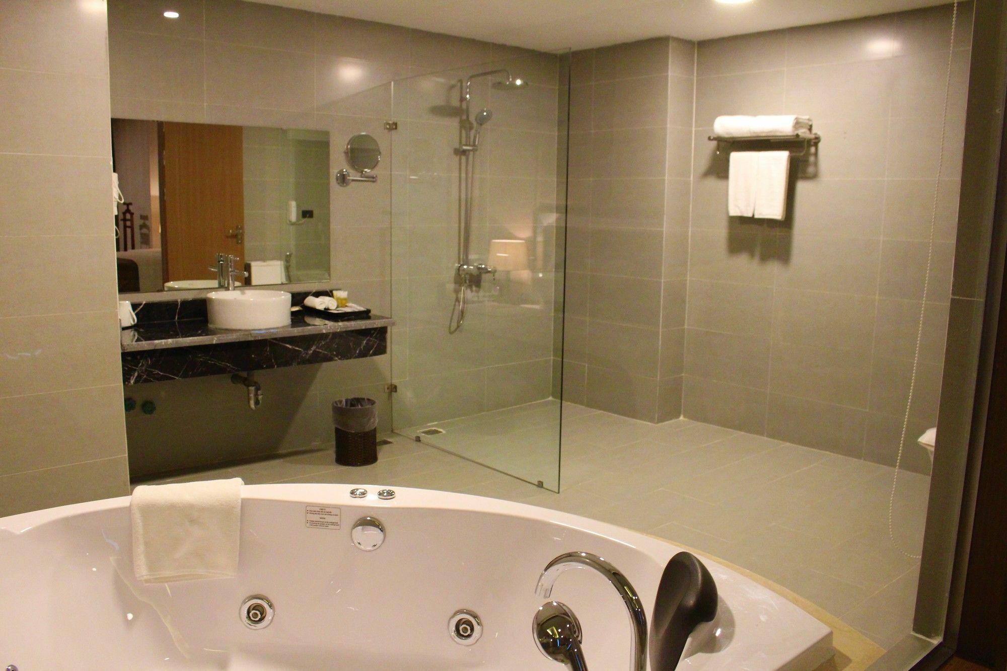 Muong Thanh Grand Tuyen Quang Hotel Exterior photo